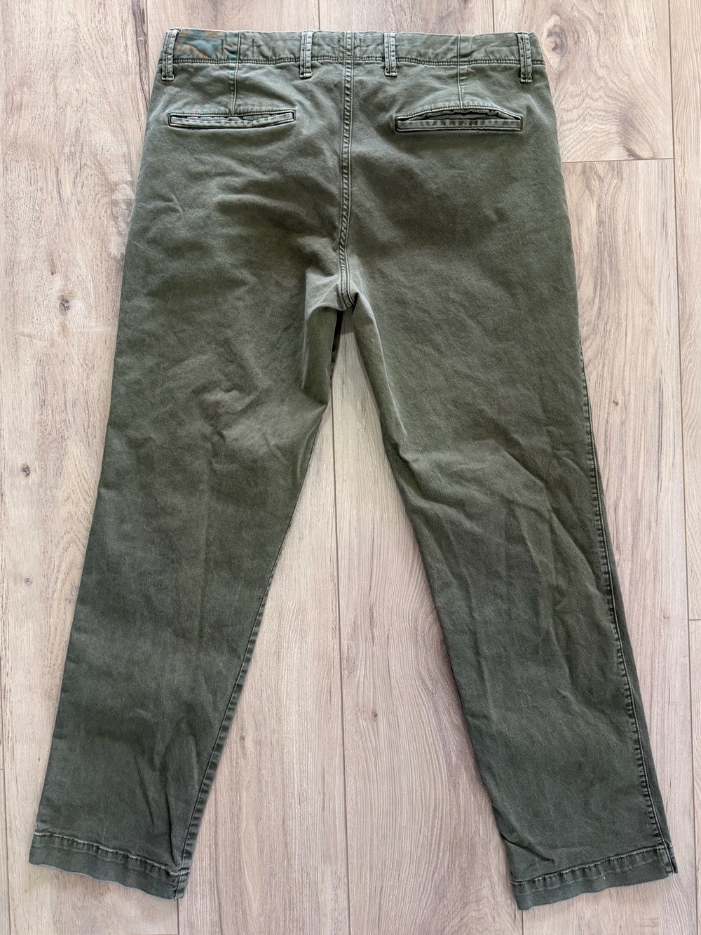 GAP Men’s Olive Green Straight Leg Chinos - Picture 2 of 4